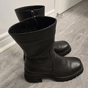L'INTERVALLE Black Ankle Boots